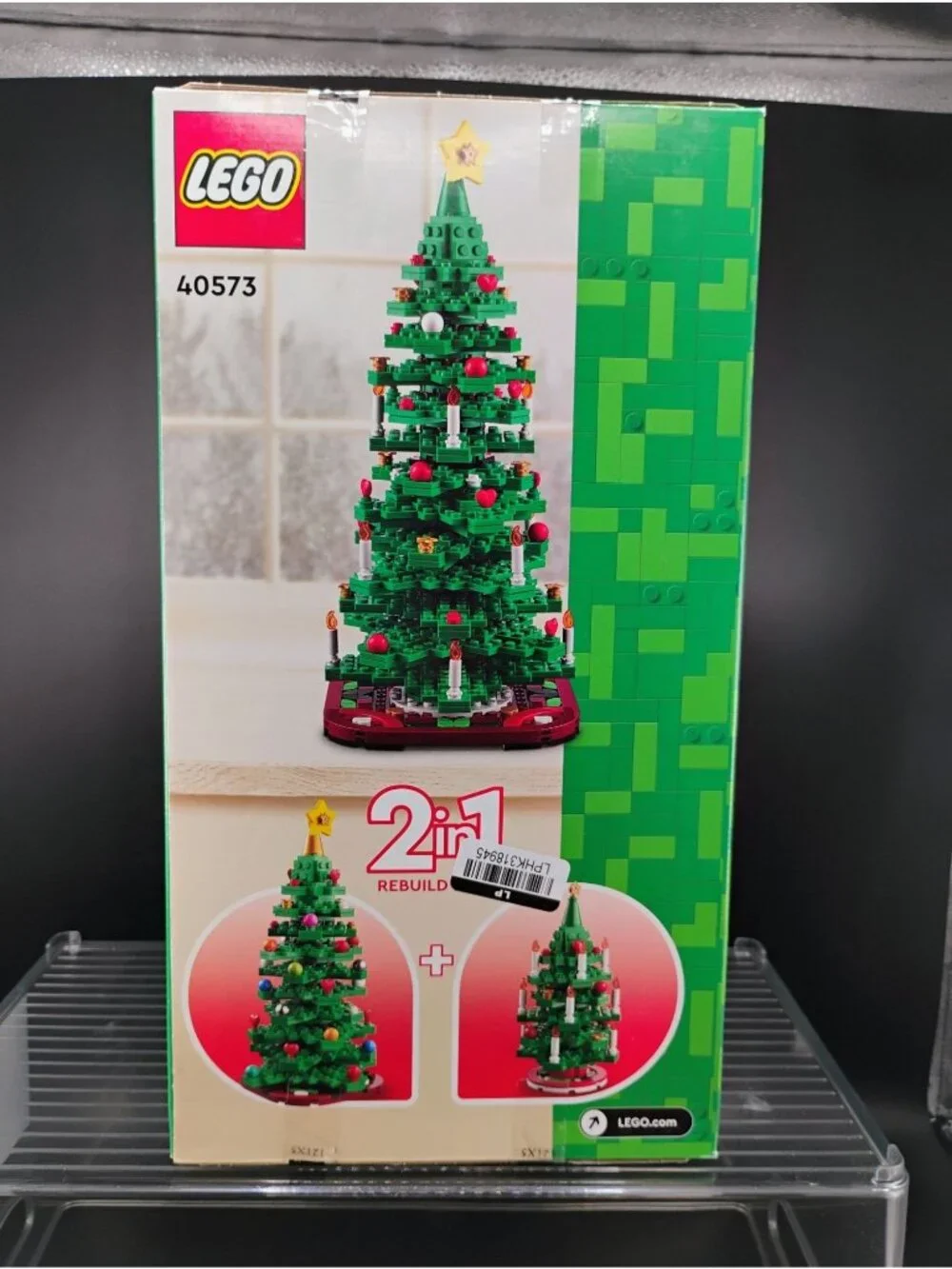 LEGO Christmas Tree Building Set 40573 2-in-1 784 Pieces Age 12+